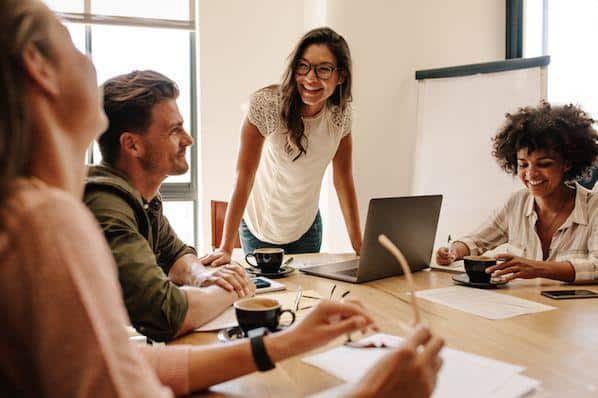 45 citas que celebran el trabajo en equipo, el trabajo duro y la colaboración
 – Veeme Media Marketing