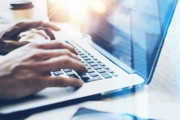 Cómo descargar y guardar videos de Facebook
 – Veeme Media Marketing